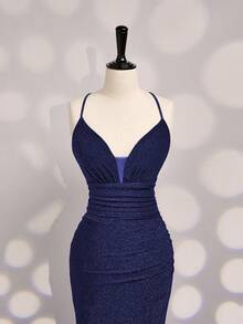 Coutiva Elegancka wieczorowa suknia wieczorowa z odkrytymi plecami i wysokim rozcięciem