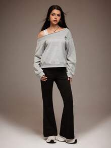 Sparklyn Teen Girls 2-Piece Set Teen Girls'careful Machine With Off Shoulder Design, Exquisite Bow Embroidery, Light Gray Loose Long Sleeved Short Hoodie+High Waist Black Bell Bottom Pants,Comfortable Thickness, Casual And Fashionable Suit Suitable For Campus Dressing/Shopping Exploration/Girlfriends Gathering, Spring And Autumn Daily Items - Multicolor - View 3