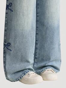 SHEIN Explorewe Tween-Mädchen Jeans - Neuankömmling für Herbst/Winter, modische Schmetterling-Stickerei Dekoration, Kontrastfarben Design, verwaschen mittelblau gerade Bein, locker & lässig geschnitten, hoher Bund, Vintage Y2K Streetwear Stil, geeignet für den täglichen Gebrauch, Schule, Pendeln, Party, Zuhause, Schulanfang, Halloween - Mittele Waschung - Übersicht 4