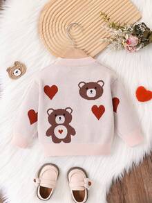 SHEIN Suéter de cuello redondo de manga larga tejido para bebés niños y niñas, cómodo para otoño/invierno, color camello versátil, con estampados de oso de caricatura y corazones en jacquard, lindo y de moda, adecuado para uso diario, salidas, viajes, escuela y fiestas - Multicolor - Ver 2