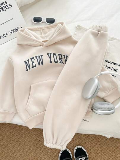 Genkimix Kids 2 件 Genkimix 幼儿男童可爱字母印花口袋装饰连帽衫 + 休闲纯色锥形裤套装