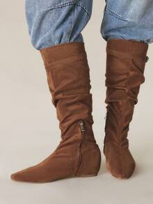 Styleloop Botas hasta la rodilla con pliegues de estilo vintage y tacón oculto para mujer - Marrón - Ver 6
