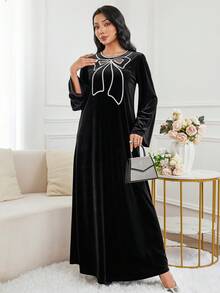 Al Najma 女士优雅蝴蝶刺绣喇叭袖阿拉伯风格连衣裙 - 黑色 - 查看 5