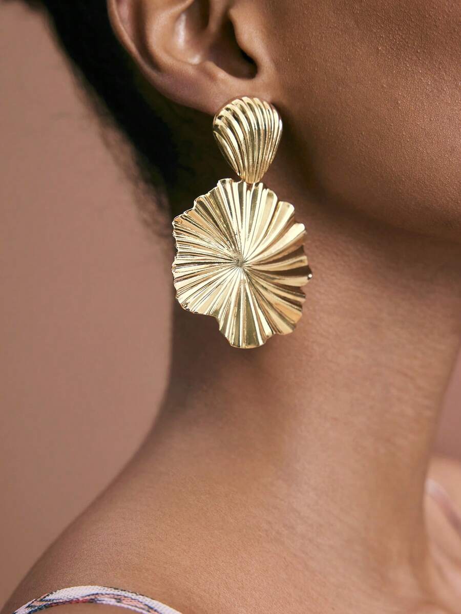 JIAN LASALA 1 Pair Fashionable Delicate Snail Shell Stud Earrings, Suitable For Daily Wear - Yellow Gold - View 1