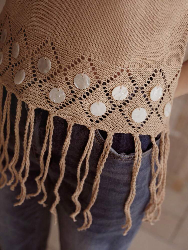 SHELL DECOR FRINGE HEM KNIT TOP