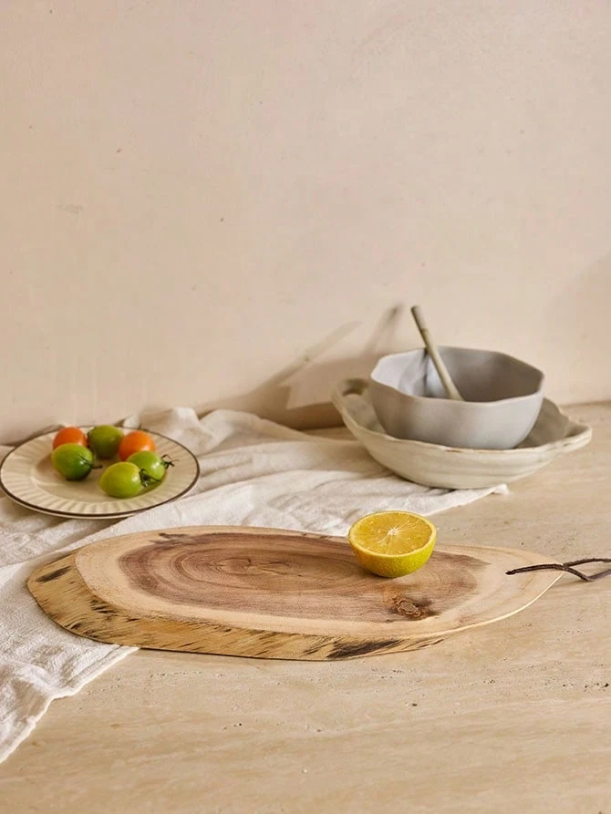 Cirelle 1 Thớt gỗ keo – Phong cách sang trọng nhẹ nhàng, hình chữ nhật bất đối xứng, dùng cho gia đình, khách sạn, nhà hàng, nhà bếp | Đồ dùng thiết yếu cho gia đình - Nhiều màu - Xem 1