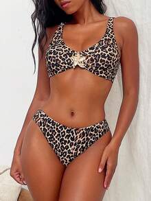 SHEIN Swim Conjunto de biquíni feminino com estampa de leopardo e alça grossa, decoração de metal, costas torcidas, para primavera - Multicolorido - Ver 5