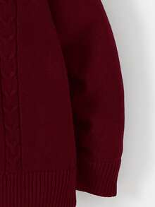 Zikori Little Byeori 这款男童休闲学院风V领条纹长袖针织衫，可爱、时尚又百搭。适合上下学通勤、日常休闲穿着，也适合幼儿园、生日派对、晚宴、演出、婚礼等场合，是返校季的理想之选。