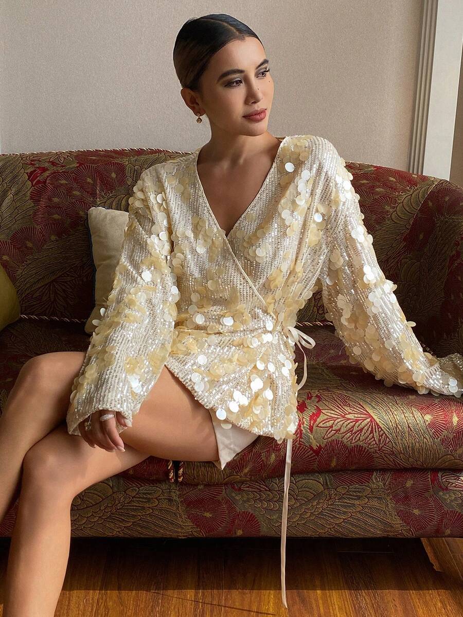 Livesso Áo kiểu sang trọng màu vàng/vàng sâm panh đính sequin, thích hợp cho tiệc tùng/đám cưới/các dịp trang trọng, có dây buộc, dành cho nữ mùa thu/đông và năm mới. - Vàng - Xem 1