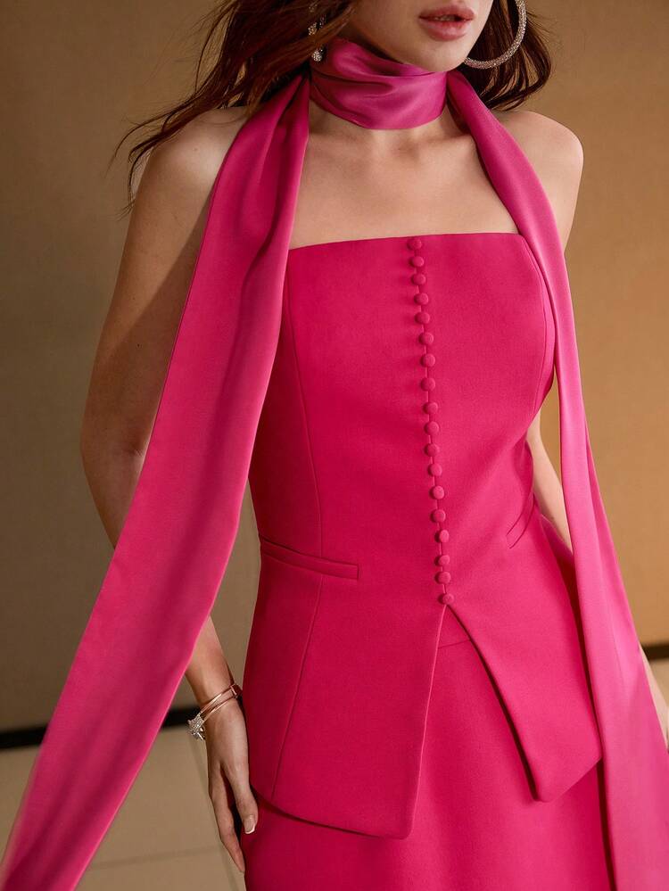 Conjunto de 3 piezas de top bandeau, falda y bufanda en estilo minimalista moderno y elegante