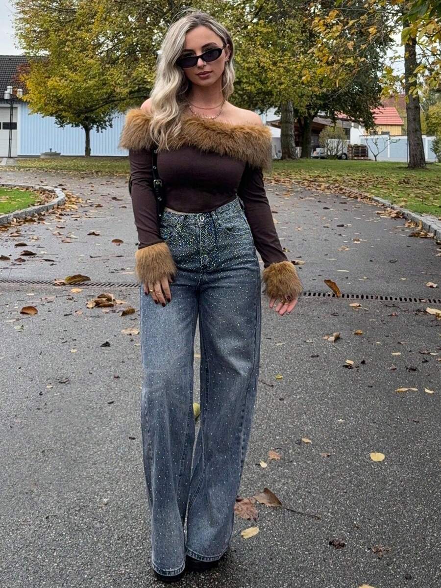 Jeta Ari Fashionable Retro Off Shoulder Fuzzy Long Sleeve Cropped T-Shirt - Brown - View 1