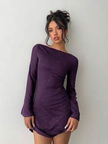 Aloruh 优雅蝴蝶结露背性感闪光面料修身迷你连衣裙 - 紫色 - 查看 3