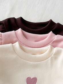 SHEIN Bộ 3 áo dài tay cổ tròn thêu hình trái tim hai mặt bằng vải nỉ mềm mại, thoải mái cho bé gái, thích hợp mặc thường ngày, ở nhà, chơi ngoài trời vào mùa thu/đông, đa năng. - Nhiều màu - Xem 7