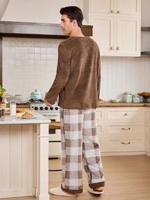 CoupledUp 男士可爱考拉刺绣格子图案圆领宽松加厚舒适睡衣套装 - 彩色 - 查看 2