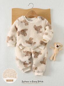 Cozy Pixies 两件套男婴卡通小熊保暖内衬圆领长袖卫衣和松紧腰裤毛绒睡衣套装，适合室内、户外休闲、滑雪、返校、日常穿着、运动、玩耍、派对等场合。