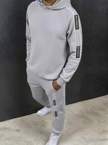 Teen Boys Back To School Floral Gray Streetwear Sweatshirt And Pants 2-Piece Set, Casual Collegiate Comfortable Fashion Minimalist Versatile Soft Fabric Suitable For Daily, School, Travel, Outdoor Activity Grey Sweatpants Set Grey Hoodie And Sweatpants Set Grey Sweatsuit  Tracksuit Grey Hooded Sweatsuit Fall Autumn And Winter