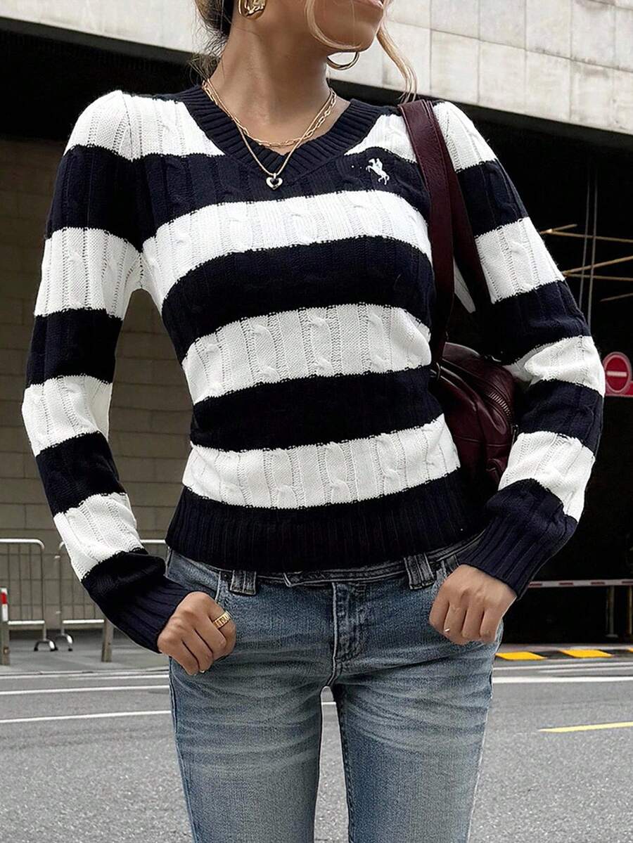 SHEIN Tween Girl Striped Sweater Suitable For Casual Wear, Back To School Wear, Home Style, Daily Wear, School Wear, Travel Wear, Sports Wear, Winter Wear, Christmas Wear, New Year Wear, Preppy Style Autumn Winter White And Black Striped Sweater Knit Sweater Cute Sweater Unisex Cable Knit Sweater - Black and White - View 1