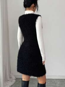 SHEIN Elenzya Vestido mini sin mangas de tweed sólido francés con decoración de botón de metal, elegante vestido de suéter ajustado - Negro - Ver 2