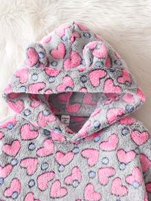 SHEIN 女童休闲爱心图案连帽卫衣+打底裤套装（2件套），柔软毛绒面料，饰以粉色爱心和浅蓝色波点印花，可爱风格，搭配同款印花腿套，适合儿童日常穿着，休闲百搭，春秋冬皆宜。 - 彩色 - 查看 3