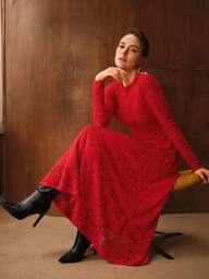 MOTF PREMIUM DAM HÖST/VINTER LÅNGKLÄNNING MED ELASTISK SPETSSTRÅ