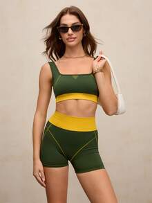 Activina Damen-Sportanzug mit kontrastfarbenem, ärmellosem Top und Shorts (Sport-BH und Shorts-Set) - Grün - Übersicht 1