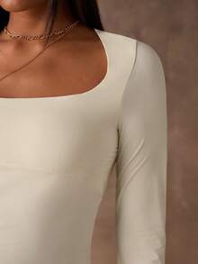 SHEIN BAE 女士奶油色性感方领修身长袖上衣，适合休闲穿着，打造时尚街头风，也适合派对、夜店、约会、圣诞节、感恩节、夜店、新年等场合，简约百搭。 - 白色 - 查看 3
