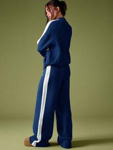 MISSGUIDED 针织拉链开衫，饰有刺绣徽标和撞色侧条纹细节，适合日常休闲穿着 - 藏蓝色 - 查看 2