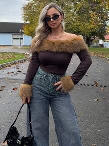 Jeta Ari Fashionable Retro Off Shoulder Fuzzy Long Sleeve Cropped T-Shirt - Brown - View 6