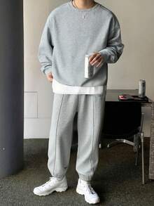 SHEIN 青少年男孩简约廓形纯色拼布 T 恤连帽衫套装，搭配运动裤，休闲校园风格，舒适时尚，百搭，面料柔软，适合日常穿着、上学、郊游、户外运动、秋冬、返校 - 灰色 - 查看 2