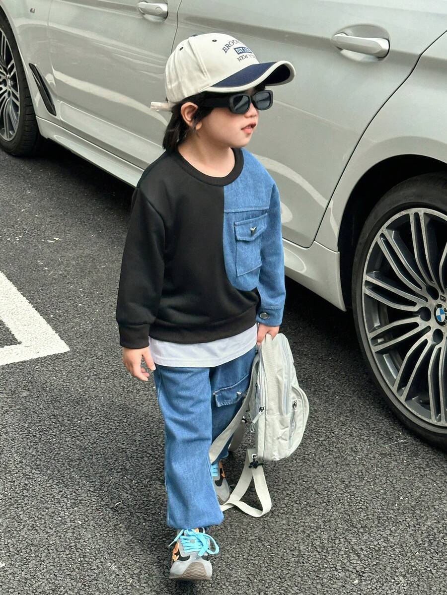 SHEIN 2 件套年轻男孩休闲套装,宽松圆领牛仔拼布 T 恤 + 宽松牛仔裤,春秋季 - 深色水洗藍 - 查看 1