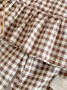 SHEIN 两件套女童韩版娃娃领荷叶边翻领长袖衬衫+阔腿格子裤休闲复古套装，适合春秋季外出、旅行、度假。