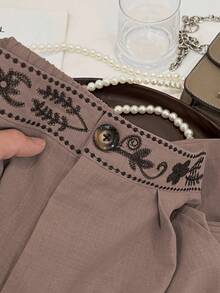 GlowEve 2025 夏秋新款复古高腰宽松休闲刺绣阔腿裤，百搭实用，适合工作、休闲、通勤、度假、商务、节日、独立日、返校季、教师节、婚礼、派对、音乐节、慕尼黑啤酒节、万圣节、感恩节等场合。 - 咖啡棕 - 查看 4