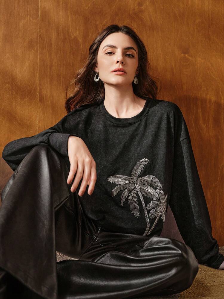 Damen-Sweatshirt mit Rundhalsausschnitt, aufwendiger Perlenstickerei und Schneeflockenmuster, schwarzer, lockerer Langarm-Pullover. Geeignet für Herbst, Winter, Frühling, Silvester, Partys, Hochzeiten, elegante, schicke, stilvolle Outfits, Business Lässig, gemütliche Kleidung, Thanksgiving, Arbeit, Ausgehen und Weihnachten.