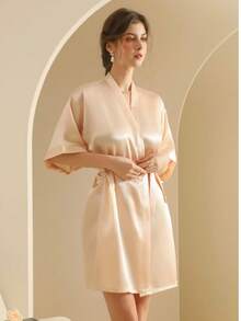 1件浴袍，新娘及伴娘礼服，字母图案浴袍，晨袍及睡袍，新娘派对准备服，婚礼仪式及宴会配饰，女士春夏婚礼伴娘睡衣，新娘礼服，闺蜜派对刺绣浴袍，新娘浴袍，婚礼派对用品，户外婚礼，节日派对用品 - 白色 - 查看 8