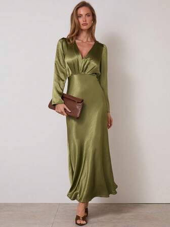 COSMINA Damen Satin Minimalistische V-Ausschnitt Langarm Eleganz Kleid, Grünes Kleid, Olivgrünes Kleid, Grünes Satin Kleid, Langarm Grünes Maxikleid, Hochzeitsgast Kleid für Frauen