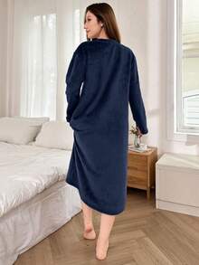 可爱小熊刺绣毛绒长袖女式睡衣，蓬松舒适冬季睡裙，哞哞睡衣