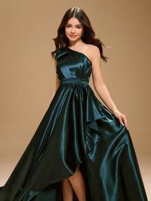 少女不对称肩部荷叶边下摆优雅正式连衣裙