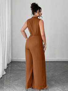 Elenzga Atasan Tanpa Lengan Berhiaskan Manik-Manik Elegan Ukuran Plus dengan Leher Bulat dan Jumpsuit Celana Lurus - Coklat - View 2