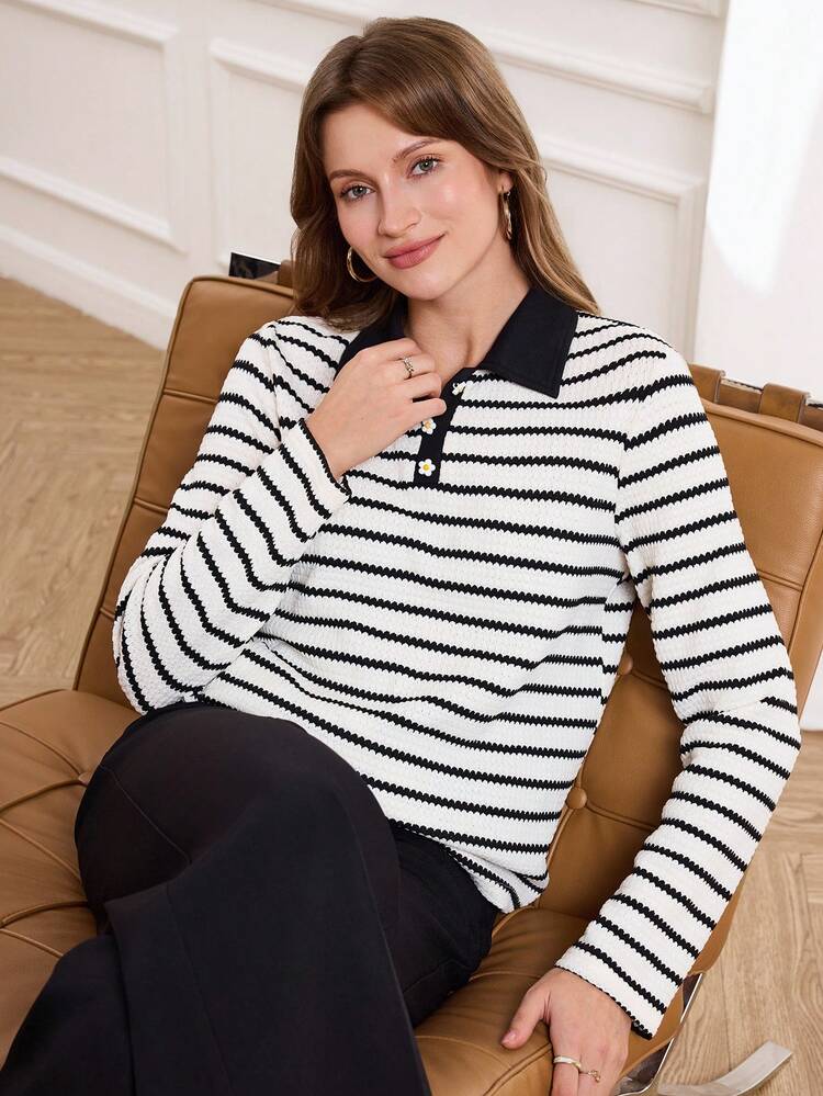 This Elegant Women's T-Shirt For Autumn And Winter Features White Vertical Stripes Adorned With Daisy Details, Offering A Retro Yet Stylish Look With Thoughtful Details. The Polo Collar And Long-Sleeved Knit Design Are Simple, Sophisticated, And Exude A Professional Air. The Classic Black And White Color Scheme Is Versatile And Easy To Match, Maximizing Its Fashionable Appeal. The Knit Material Is Perfect For Autumn And Winter, Providing Warmth And Style For New Year's Wear. Suitable For Everyday Wear, Casual Gatherings, And Other Occasions, It Combines Retro And Modern Elements.