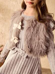 Tween Girls Elegant Faux Fur Sleeveless Gray Top With Cute Bow, Gray Cap Sleeve Round Neck Waist Cute Bow Dress 2-Piece Top Set - Apricot - View 6
