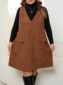 SHEIN CURVE+ Vestido casual sin mangas con cuello en V y bolsillos utilitarios de unicolor para mujer de talla grande