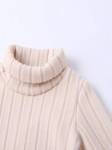 女婴三件套保暖套装，包括高领长袖上衣和配套长裤，面料舒适。 - 彩色 - 查看 6