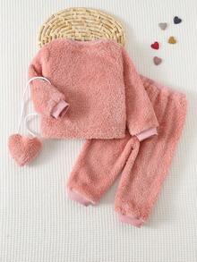 Cozy Pixies 2件套女婴爱心图案加厚抓绒圆领长袖卫衣和松紧腰裤套装；3件套女婴加厚抓绒卫衣套装；可爱迷你背包卫衣套装 - 粉色 - 查看 2
