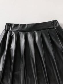 Sparklyn 三件套：棕色毛绒蝴蝶结背心、配套吊带衫和PU褶裙 - 黑與白 - 查看 8