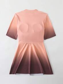 Swim Mulvari 新款渐变印花圆领半袖前拉链泳衣上装，夏季、圣诞节、新年 - 彩色 - 查看 4