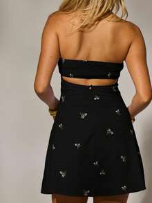 Aralina 女士秋冬夏休闲波西米亚风Y2K刺绣可爱性感碎花露背无肩带迷你连衣裙，完美适合外出、乡村音乐会和教堂活动穿着。 - 黑色 - 查看 2