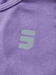 JNSQ 少女套装，儿童秋冬运动服，女童长袖修身瑜伽三件套，包含反光logo修身背心、修身瑜伽裤和修身拉链外套，适合秋冬日常穿着、户外活动、度假、街头穿搭、派对和休闲场合。 - 紫色 - 查看 7