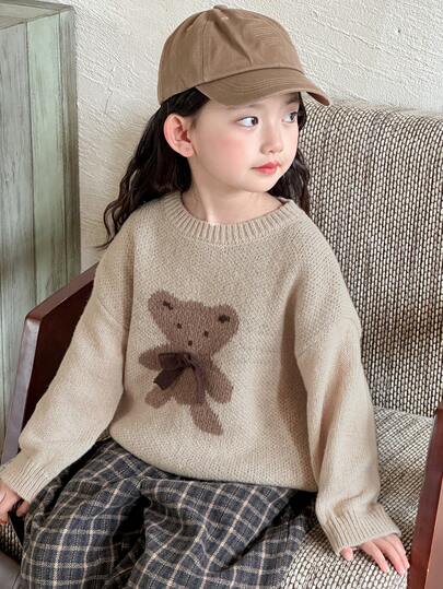 Dazy Kids Áo len dài tay cổ tròn trễ vai họa tiết gấu hoạt hình cho bé gái, thu/đông