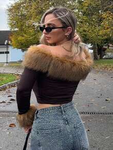 Jeta Ari Fashionable Retro Off Shoulder Fuzzy Long Sleeve Cropped T-Shirt - Brown - View 2