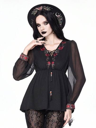 Goth Top ajusté pour femmes en mousseline de soie noire à manches bouffantes, col en V profond avec nœud, motif de broderie gothique rétro rose, peau de serpent, étoile et lune